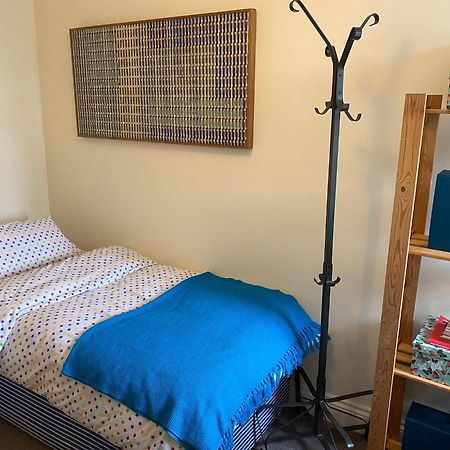 35 Mins To Central London. 3 Bedrooms. 2 Bathrooms With Garden Екстериор снимка
