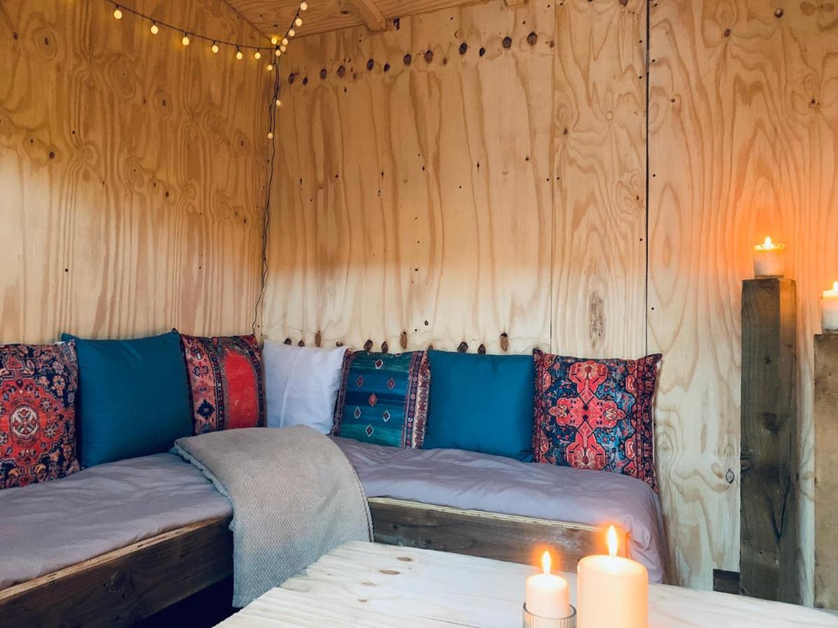 35 Mins To Central London. 3 Bedrooms. 2 Bathrooms With Garden Екстериор снимка